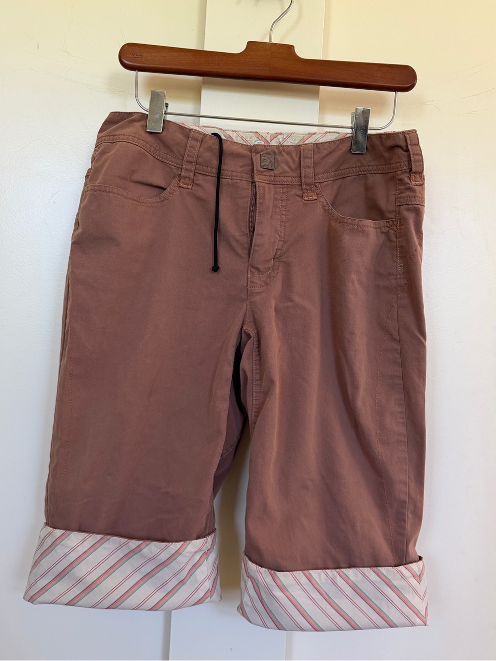 Mountain Hardwear long shorts/short capris